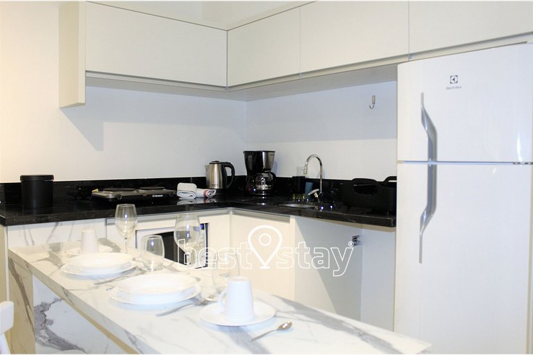 lf1213B - Próximo ao Shopping, e Bairro Batel