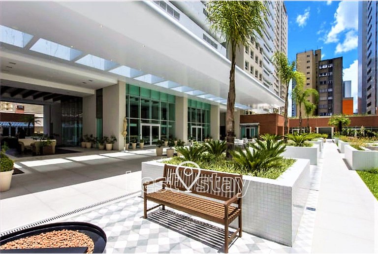 lf1213B - Próximo ao Shopping, e Bairro Batel