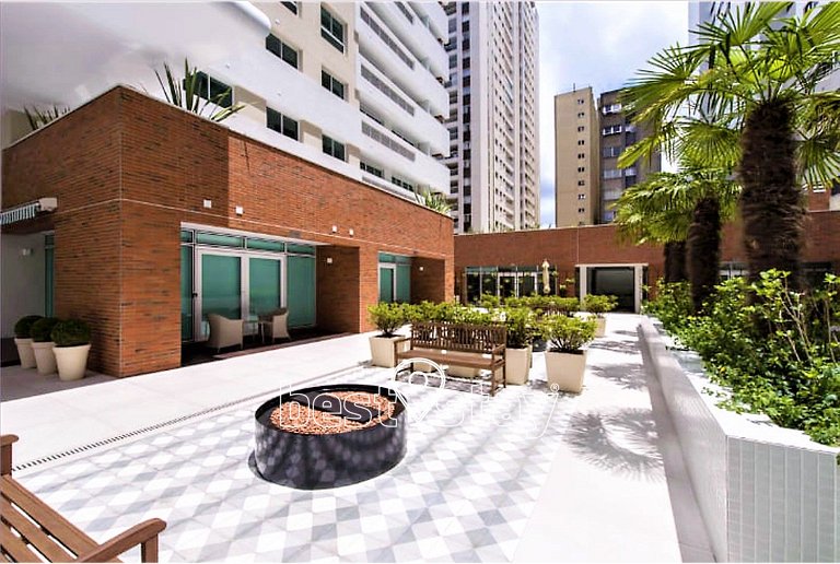 lf1213B - Próximo ao Shopping, e Bairro Batel