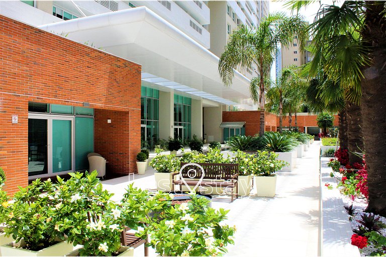 lf1213B - Próximo ao Shopping, e Bairro Batel