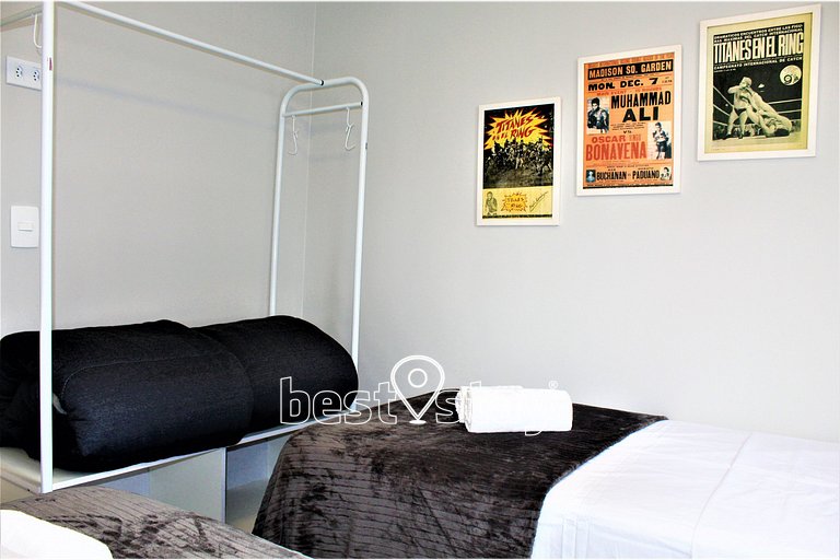 i095A- ACHOU! - 2 Quartos, Varanda e Garagem