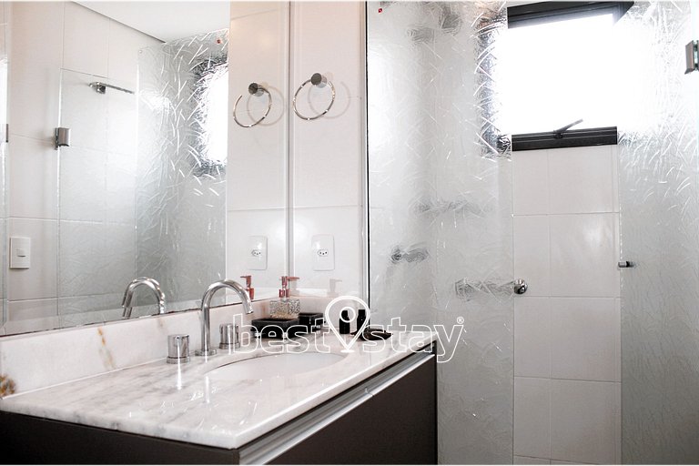 i073A- Charmosinho curitibano, em condomínio Clube