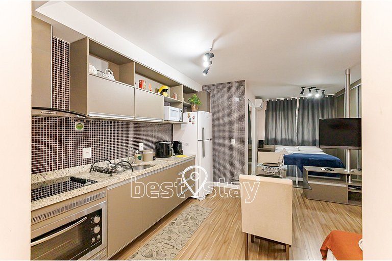 i073A- Charmosinho curitibano, em condomínio Clube