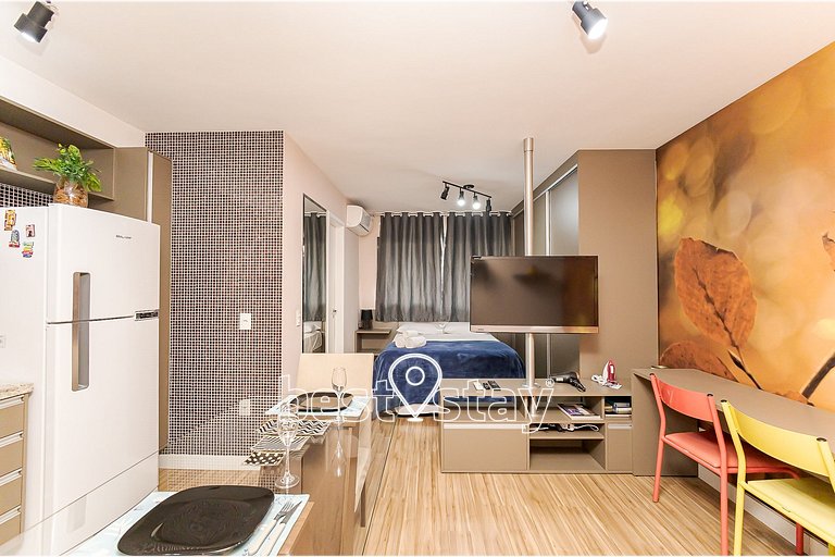 i073A- Charmosinho curitibano, em condomínio Clube