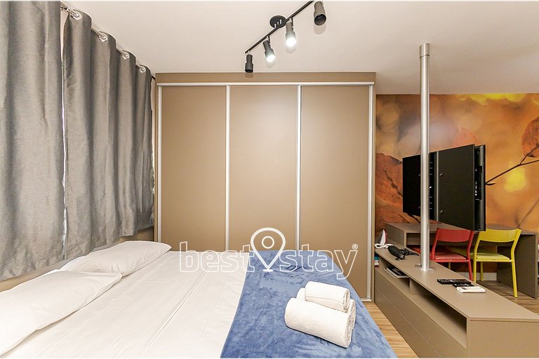 i073A - Charmosinho curitibano, melhor condomínio