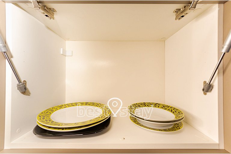 i073A- Charmosinho curitibano, em condomínio Clube