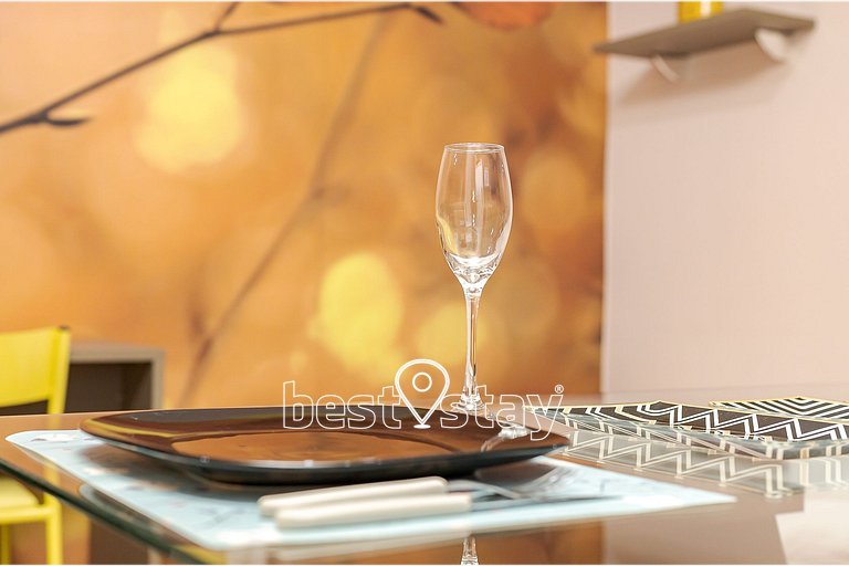 i073A- Charmosinho curitibano, em condomínio Clube