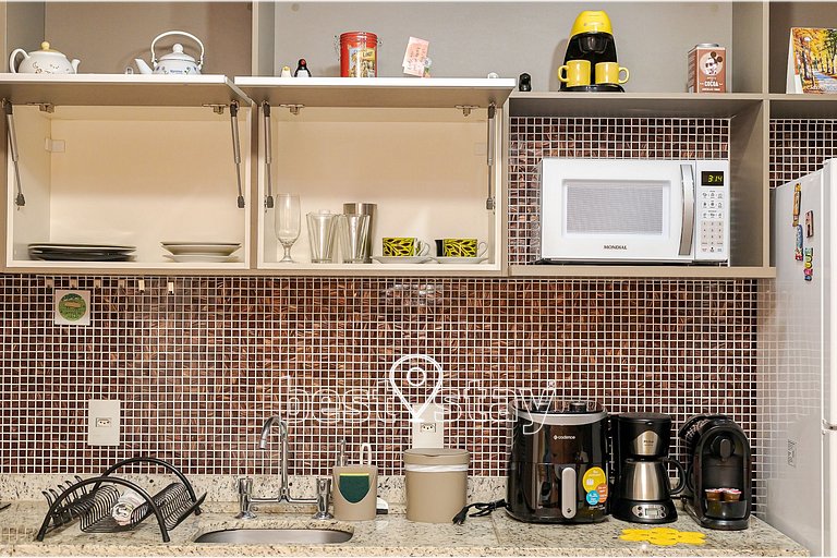 i073A- Charmosinho curitibano, em condomínio Clube